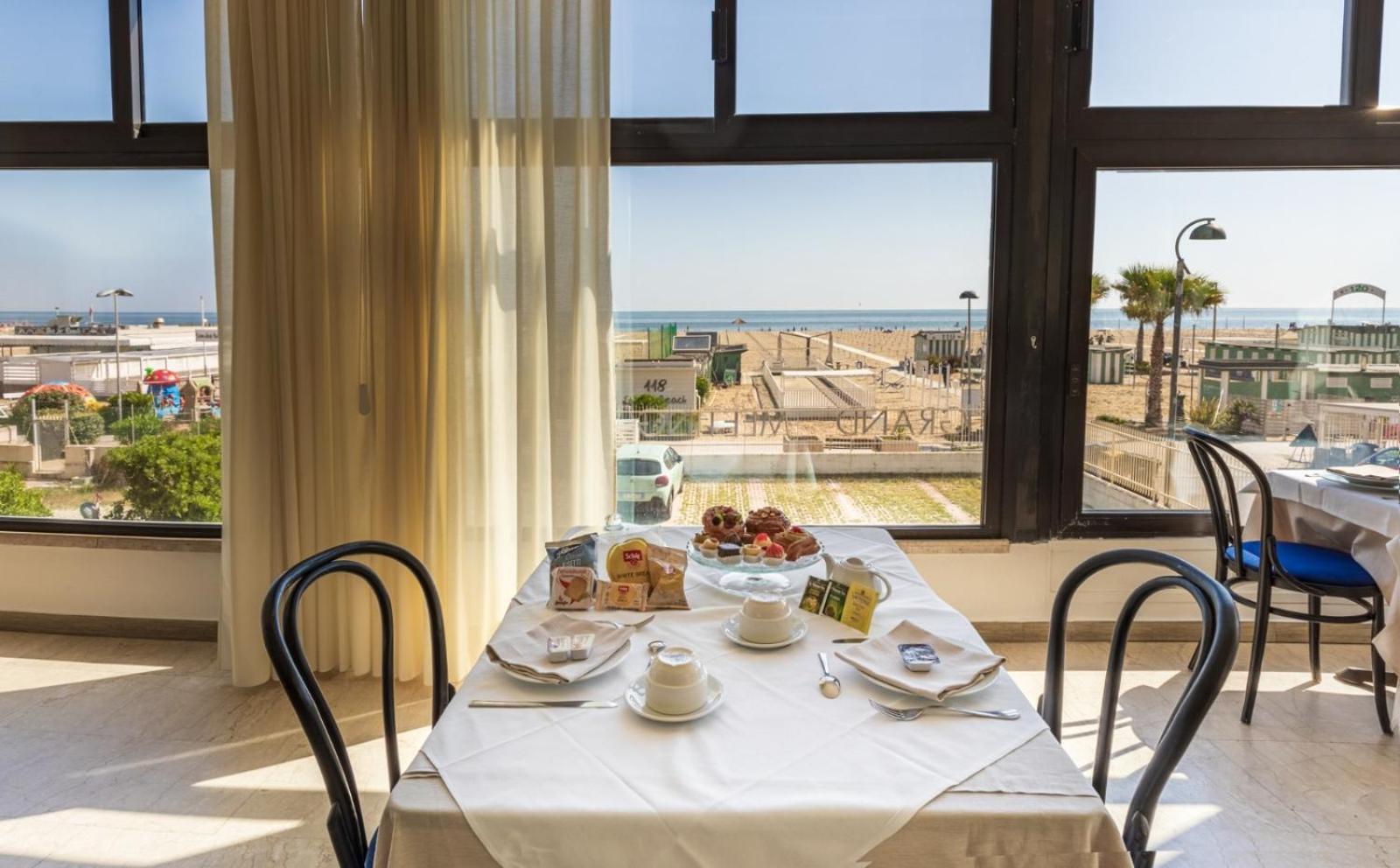 Grand Meeting Hotel Rimini Dış mekan fotoğraf