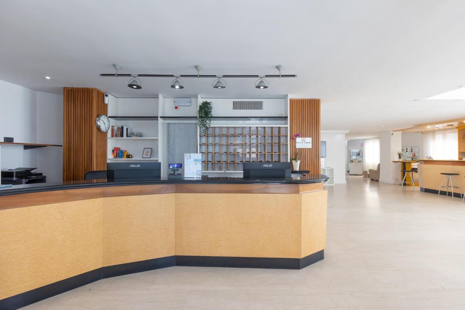 Grand Meeting Hotel Rimini Dış mekan fotoğraf