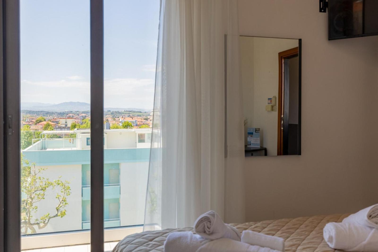 Grand Meeting Hotel Rimini Dış mekan fotoğraf