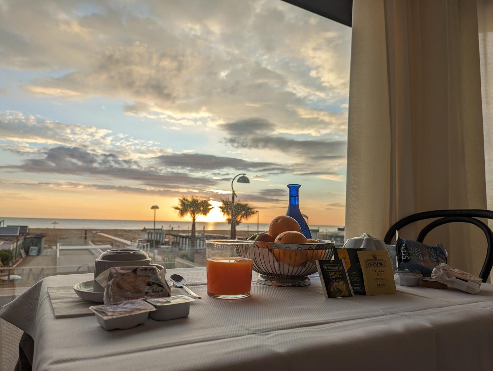 Grand Meeting Hotel Rimini Dış mekan fotoğraf